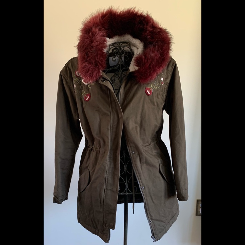BELLFIELD BEAUTIFUL AND WARM COAT